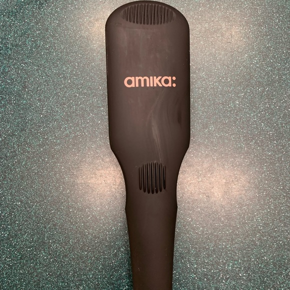 Amika Hair Straightening Brush - Picture 1 of 4